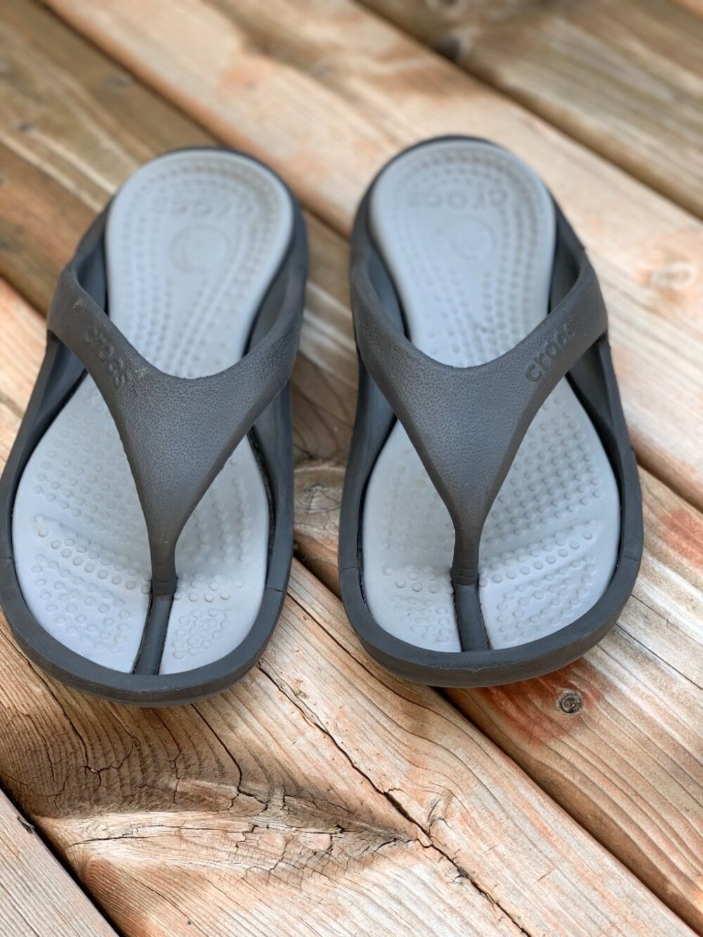 Crocs Athen Flip Flops Unisex Sandals Mens 9 Womens 11 Gray Casual Beach Summer - Picture 4 of 10